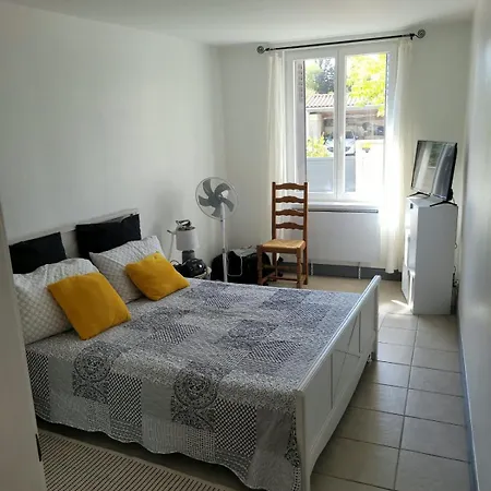 Logis Des 3 Terres * Jonzac