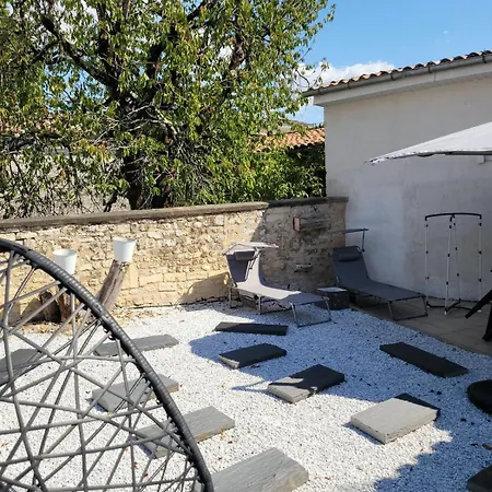 Logis Des 3 Terres * Jonzac